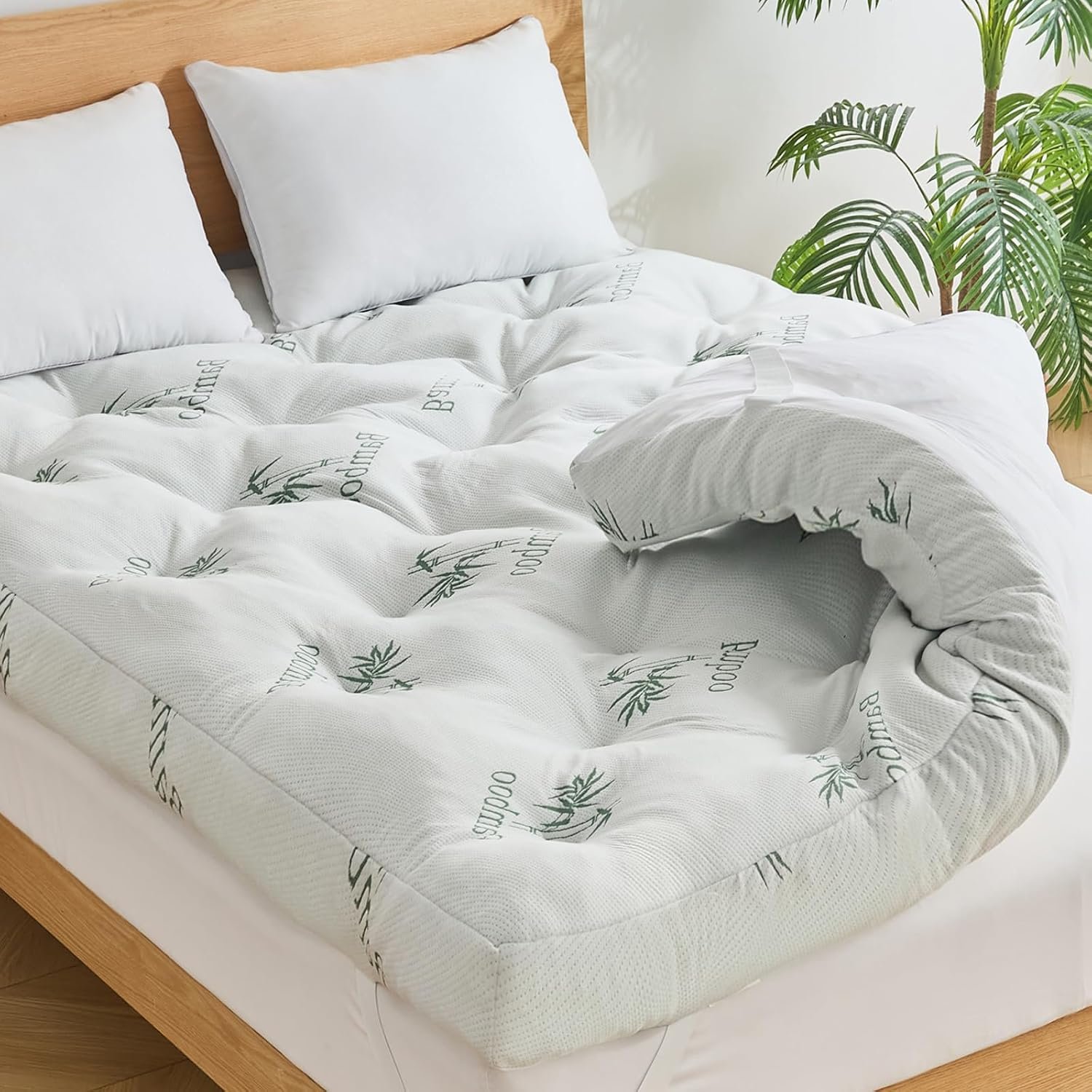 WhatsBedding 4 Inch Memory Foam Mattress Topper Queen Size for Back Pain