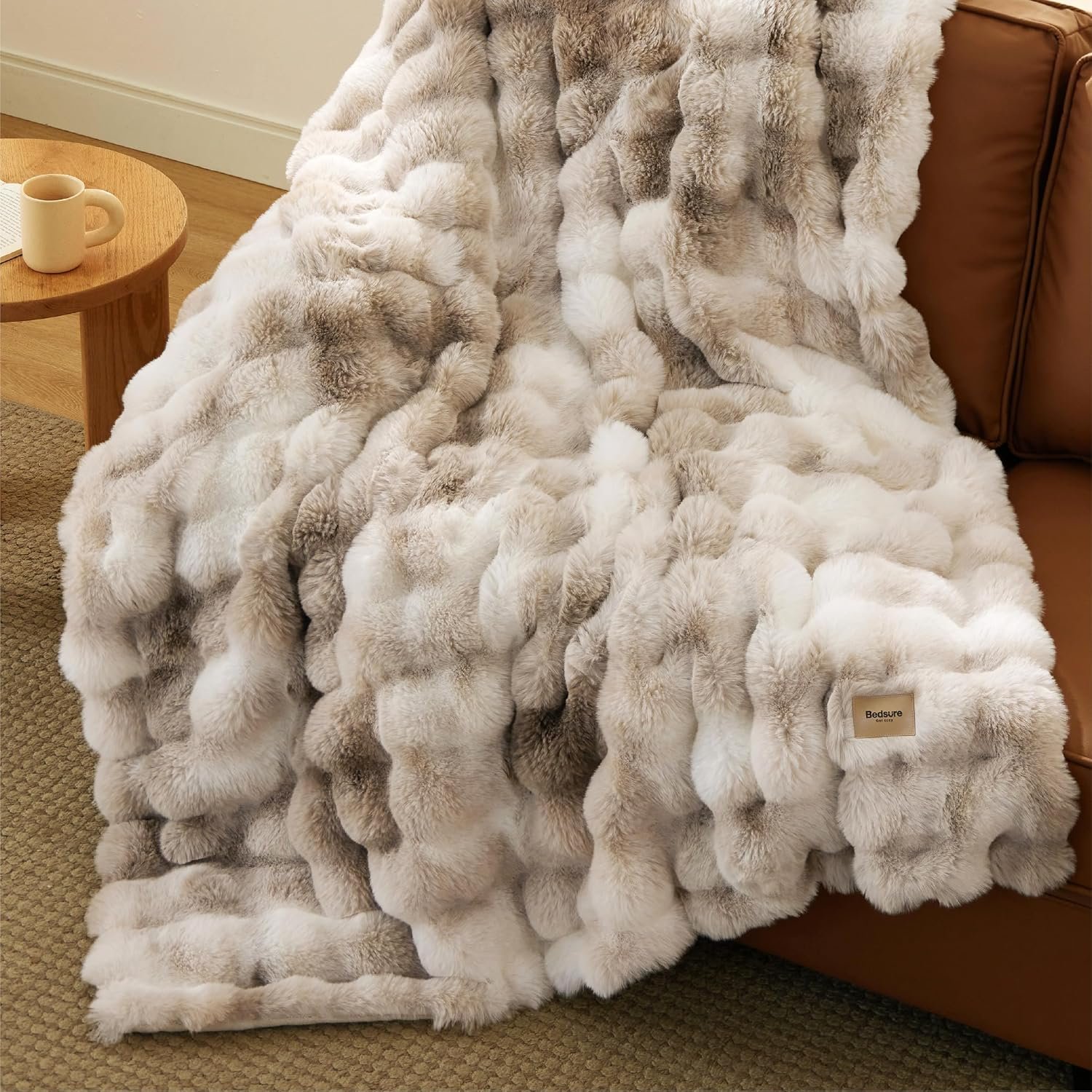 Bedsure Fluffy Bubble Faux Fur Throw XL Blanket, 50″x70″, Tie-dye Taupe